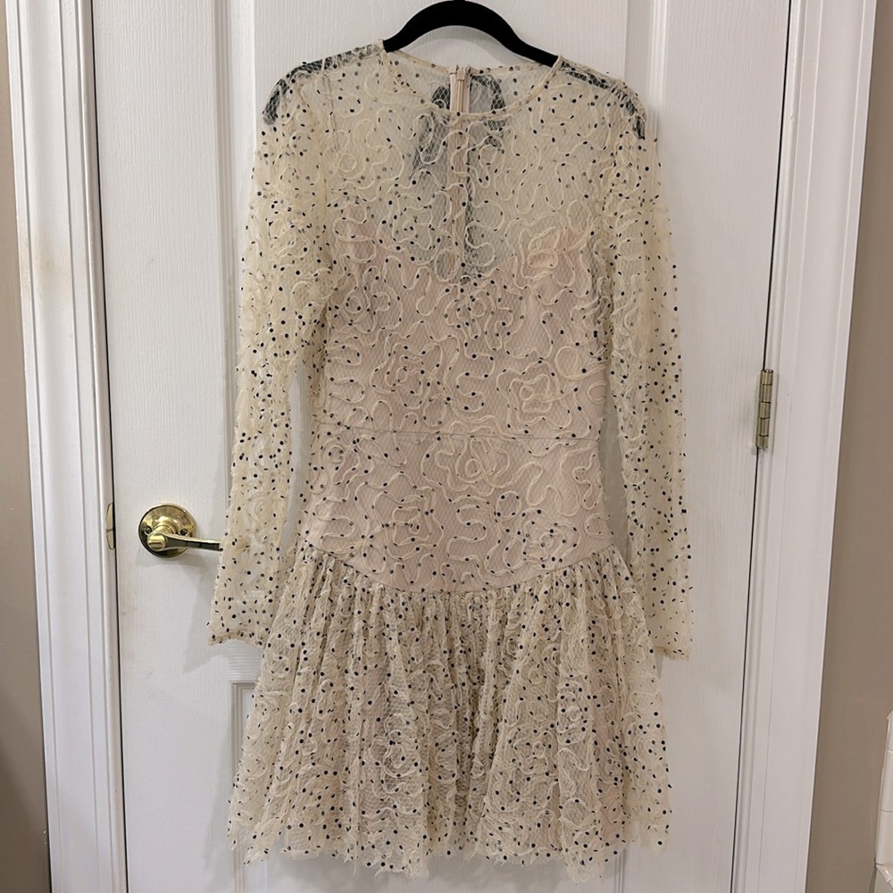 LELA ROSE size 6 made in USA. Very elegant and glamorous.
